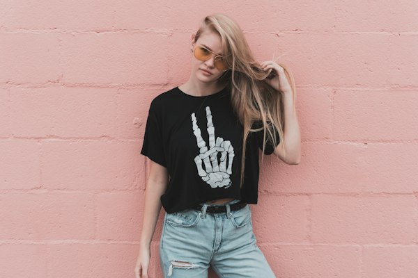 Straw hat summer look